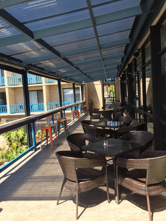 Mariners On The Waterfront Motel เบทแมนส์เบย์ ภายนอก รูปภาพ