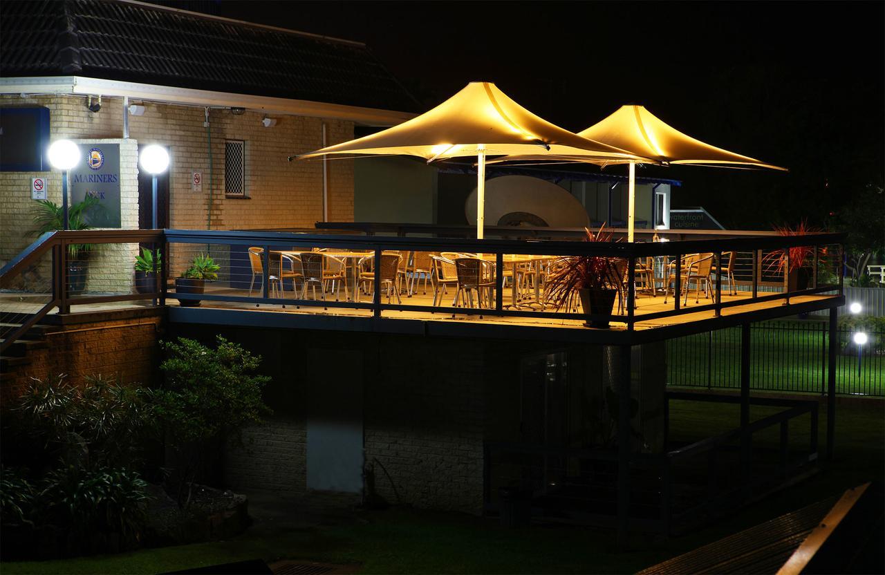 Mariners On The Waterfront Motel เบทแมนส์เบย์ ภายนอก รูปภาพ